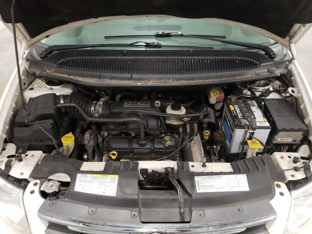 Photo 7 from auction – 2005 CHRYSLER TOWN & COU with VIN 2C8GP64L25R164167