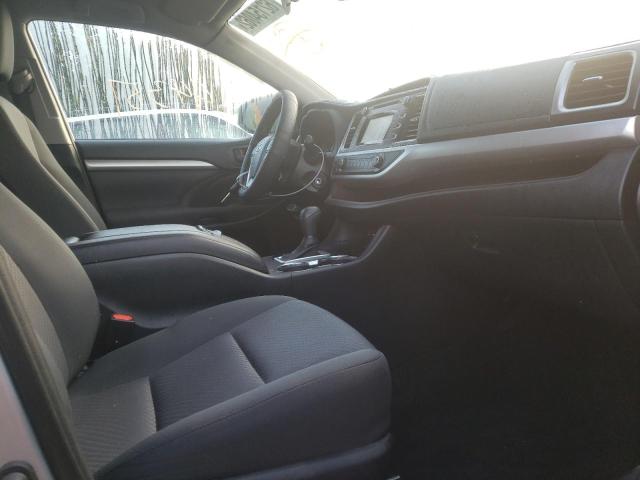 Photo 5 from auction – 2019 TOYOTA HIGHLANDER with VIN 5TDZZRFH6KS319384