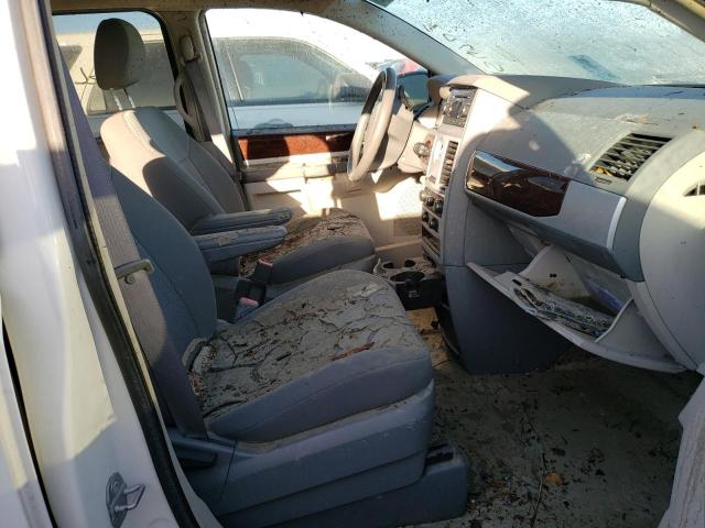Photo 5 from auction – 2010 CHRYSLER TOWN & COU with VIN 2A4RR5D16AR202159