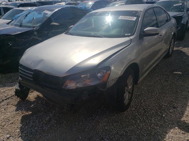 Photo 2 from auction – 2013 VOLKSWAGEN PASSAT S with VIN 1VWAP7A30DC122022