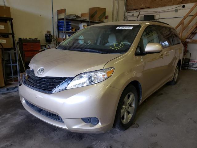 Photo 2 from auction – 2013 TOYOTA SIENNA LE with VIN 5TDKK3DC2DS336664