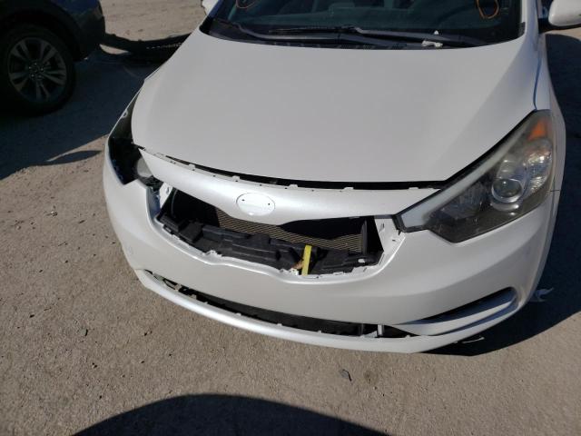 Photo 9 from auction – 2015 KIA FORTE LX with VIN KNAFX4A62F5400148