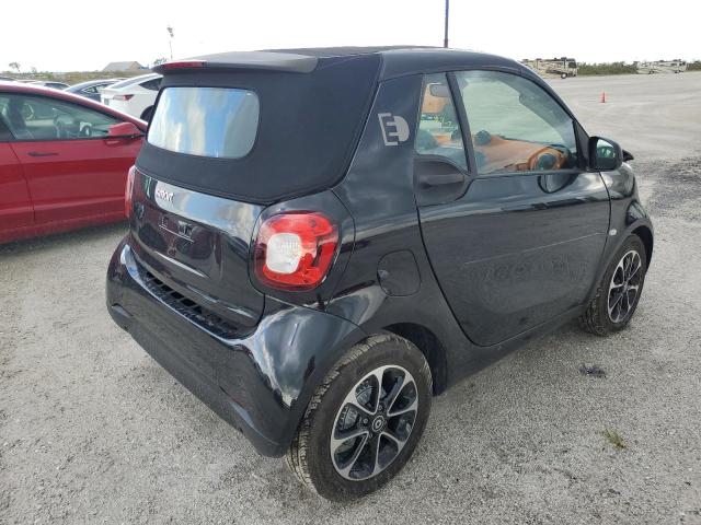 Photo 4 from auction – 2017 SMART FORTWO with VIN WMEFK9BA0HK226832