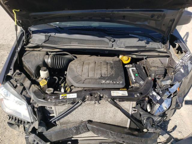 Photo 7 from auction – 2015 CHRYSLER TOWN & COU with VIN 2C4RC1BG1FR562468