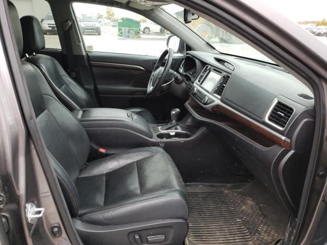 Photo 5 from auction – 2016 TOYOTA HIGHLANDER with VIN 5TDDCRFH0GS020203