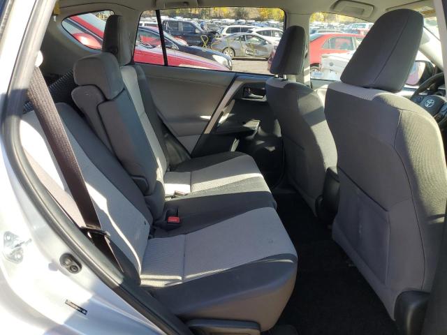 Photo 6 from auction – 2013 TOYOTA RAV4 LE with VIN JTMBFREV0DD043901