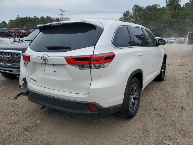 Photo 4 from auction – 2017 TOYOTA HIGHLANDER with VIN 5TDZARFHXHS024949