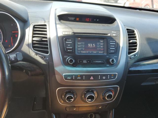 Photo 9 from auction – 2015 KIA SORENTO LX with VIN 5XYKT3A65FG630135