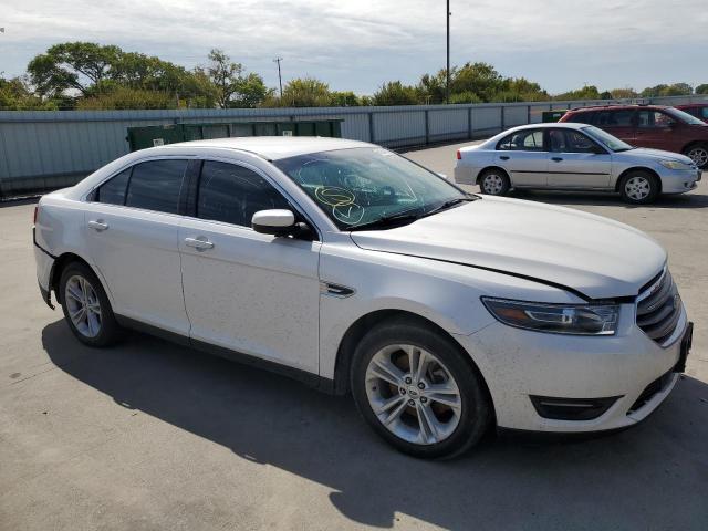 FORD TAURUS SEL 2016 with VIN 1FAHP2E80GG158001 - Photo from auction