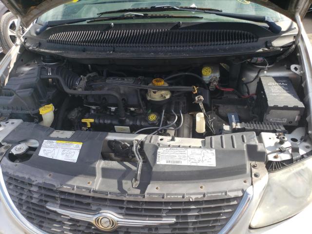 Photo 7 from auction – 2002 CHRYSLER TOWN & COU with VIN 2C4GP44392R653831