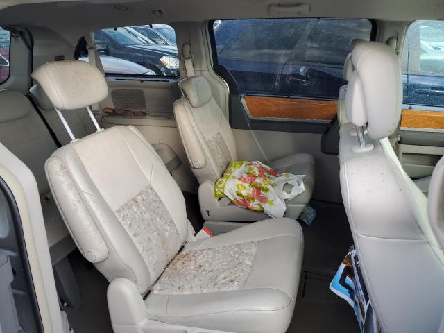 Photo 6 from auction – 2010 CHRYSLER TOWN & COU with VIN 2A4RR7DX7AR439064