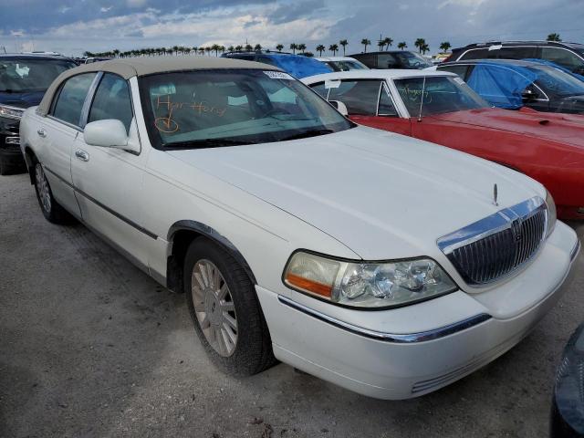 Photo 1 from auction – 2003 LINCOLN TOWN CAR S with VIN 1LNHM82W03Y640301