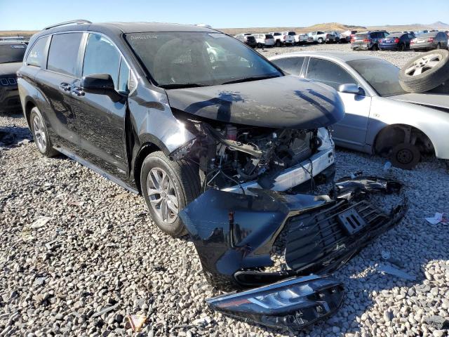 TOYOTA SIENNA LE 2021 with VIN 5TDKSKFC0MS037648 - Photo from auction