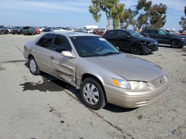 TOYOTA CAMRY LE 2001 with VIN 4T1BF22K21U963523 - Photo from auction