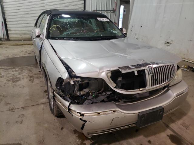 Photo 9 from auction – 2004 LINCOLN TOWN CAR U with VIN 1LNHM83W74Y625567
