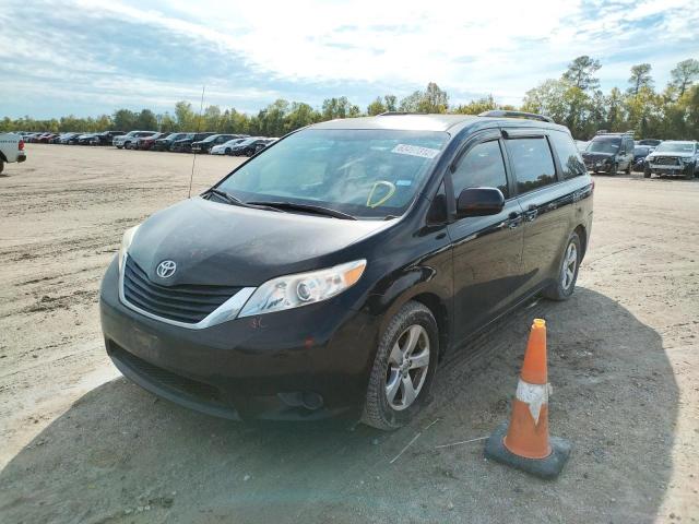 Photo 2 from auction – 2013 TOYOTA SIENNA LE with VIN 5TDKK3DC6DS377928