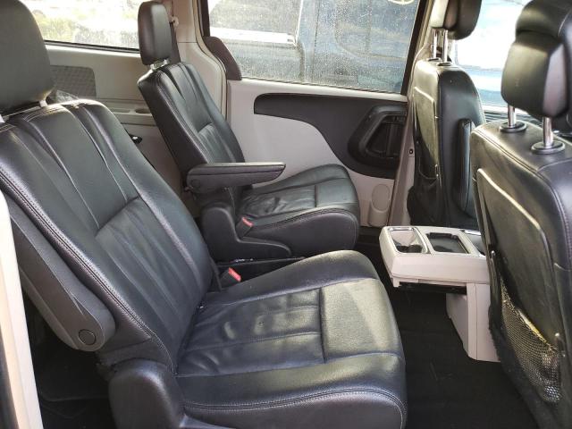 Photo 6 from auction – 2015 CHRYSLER TOWN & COU with VIN 2C4RC1BG3FR601237