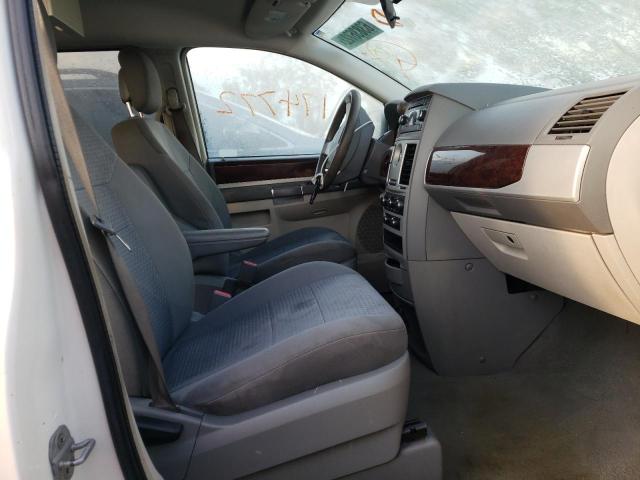 Photo 5 from auction – 2010 CHRYSLER TOWN & COU with VIN 2A4RR5D17AR492265