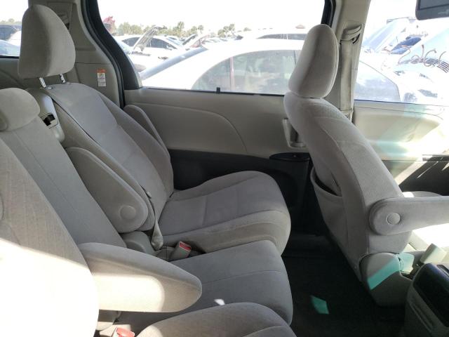 Photo 6 from auction – 2015 TOYOTA SIENNA LE with VIN 5TDKK3DC7FS584024