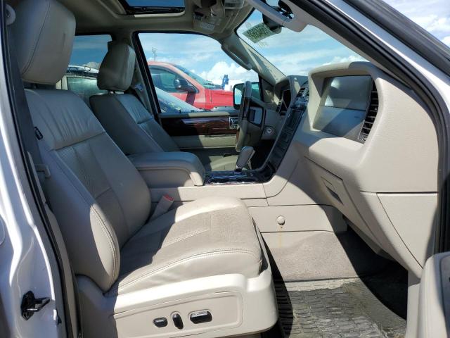 Photo 5 from auction – 2011 LINCOLN NAVIGATOR with VIN 5LMJJ2J55BEJ08460