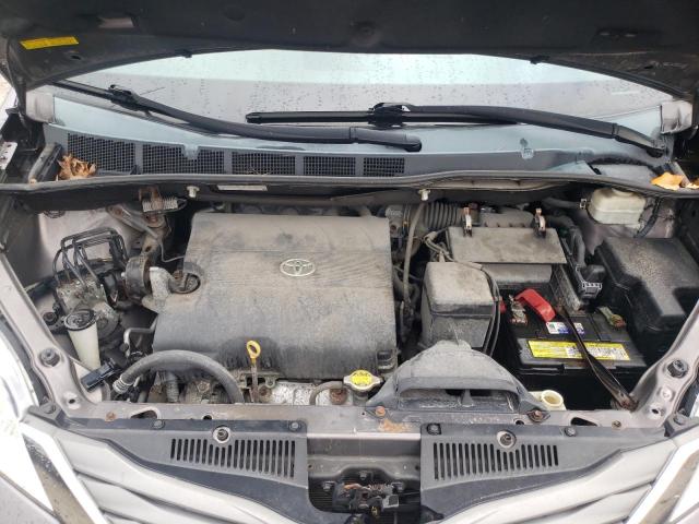 Photo 7 from auction – 2013 TOYOTA SIENNA XLE with VIN 5TDYK3DC8DS337862