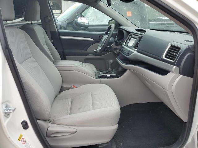 Photo 5 from auction – 2017 TOYOTA HIGHLANDER with VIN 5TDZARFHXHS024949