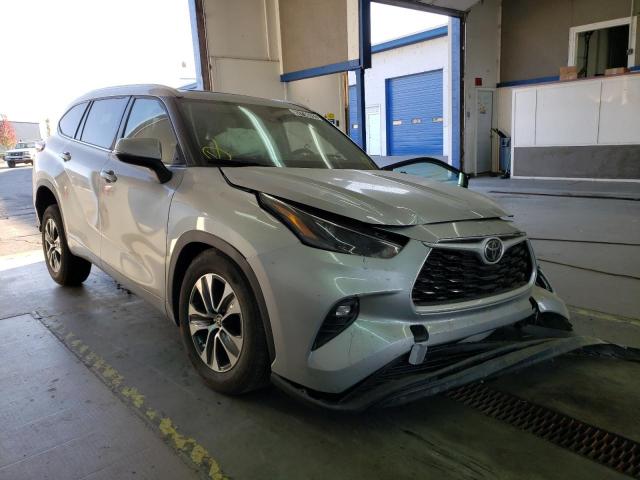 TOYOTA HIGHLANDER 2022 with VIN 5TDGZRAH9NS543901 - Photo from auction
