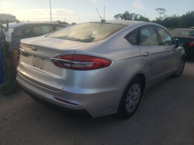 Photo 4 from auction – 2019 FORD FUSION S with VIN 3FA6P0G72KR128015