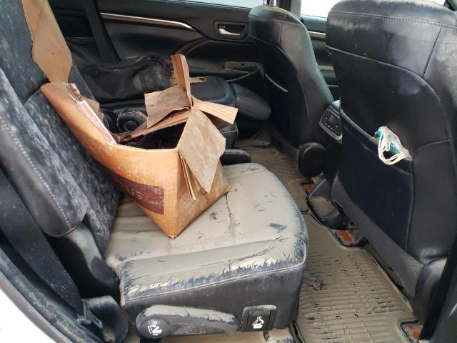 Photo 6 from auction – 2016 TOYOTA HIGHLANDER with VIN 5TDDKRFH3GS233763