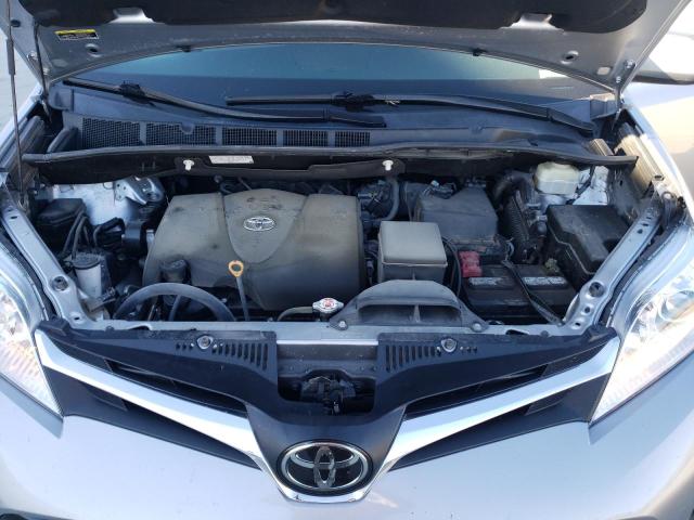 Photo 7 from auction – 2018 TOYOTA SIENNA LE with VIN 5TDKZ3DC2JS918495