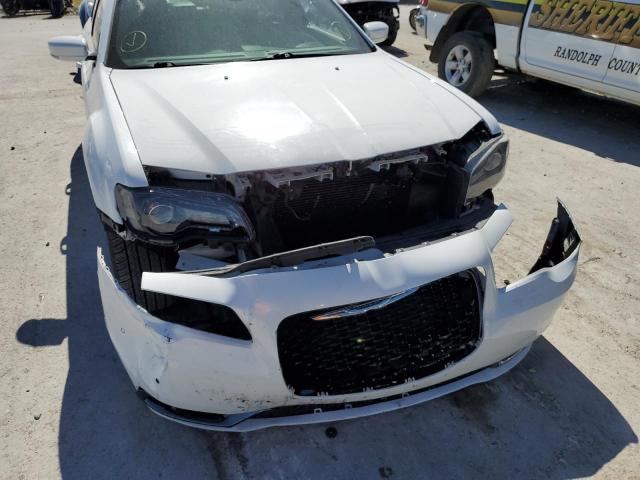 Photo 9 from auction – 2015 CHRYSLER 300 S with VIN 2C3CCABG8FH830268
