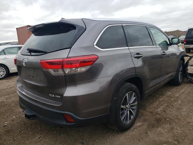 Photo 4 from auction – 2018 TOYOTA HIGHLANDER with VIN 5TDJZRFH9JS537251