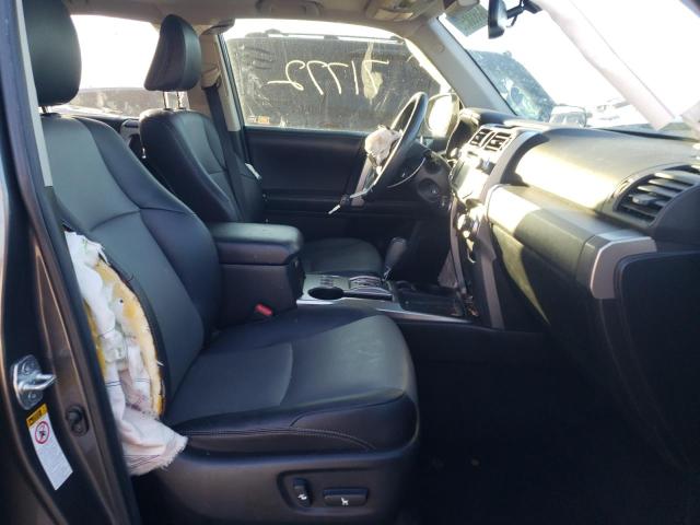 Photo 5 from auction – 2017 TOYOTA 4RUNNER SR with VIN JTEZU5JR9H5154772