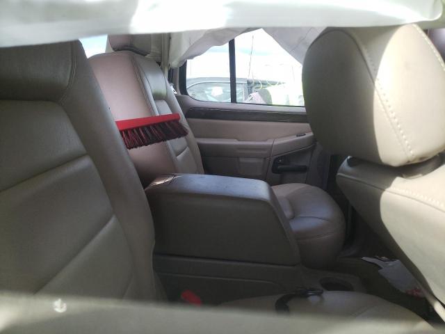 Photo 6 from auction – 2005 FORD EXPLORER L with VIN 1FMDU75W85UA80428