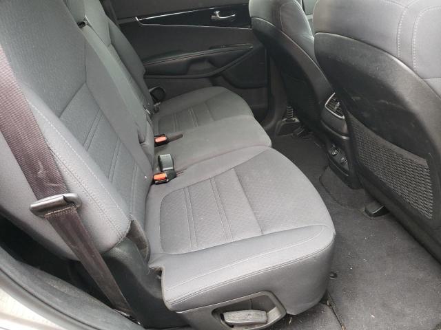 Photo 6 from auction – 2017 KIA SORENTO LX with VIN 5XYPGDA53HG333701