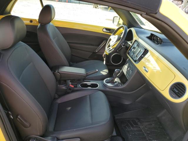 Photo 5 from auction – 2014 VOLKSWAGEN BEETLE with VIN 3VW5L7AT2EM809595
