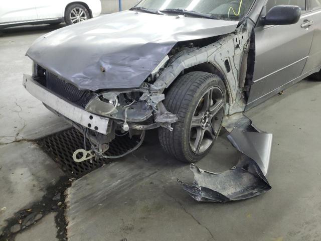 Photo 9 from auction – 2002 LEXUS IS 300 with VIN JTHBD192920046239