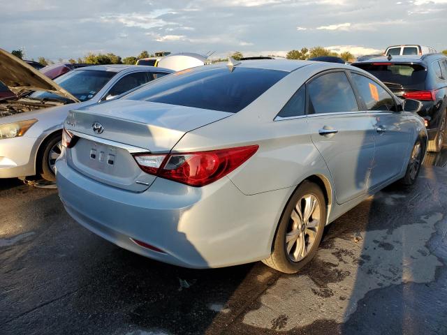 Photo 4 from auction – 2011 HYUNDAI SONATA SE with VIN 5NPEC4AC0BH230642