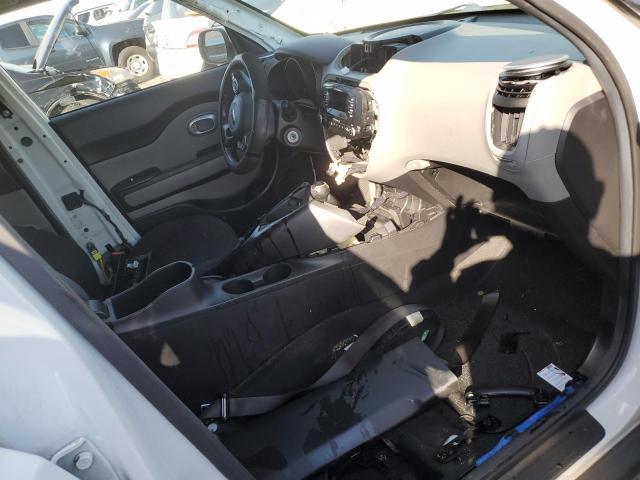 Photo 5 from auction – 2014 KIA SOUL with VIN KNDJN2A25E7745181
