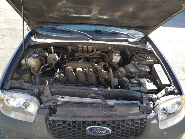 Photo 7 from auction – 2005 FORD ESCAPE XLT with VIN 1FMYU93185DA21559