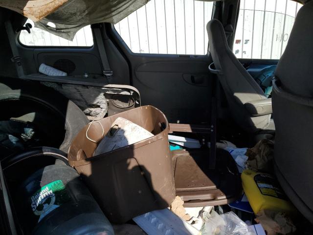 Photo 6 from auction – 2002 CHRYSLER VOYAGER with VIN 1C4GJ25322B646450