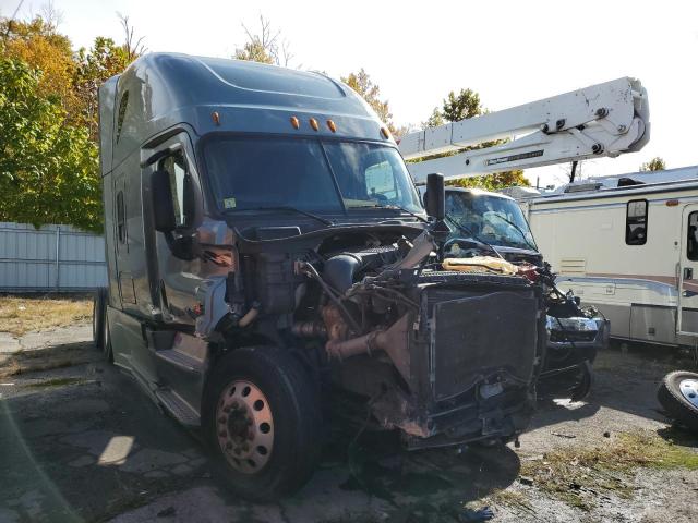 FREIGHTLINER CASCADIA 1 2017 with VIN 3AKJGLDRXHSHU4001 - Photo from auction