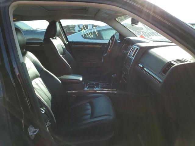 Photo 5 from auction – 2010 CHRYSLER 300C with VIN 2C3CK6CT1AH129107