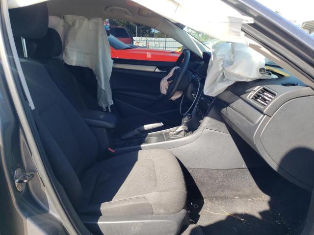 Photo 5 from auction – 2013 VOLKSWAGEN PASSAT S with VIN 1VWAP7A30DC128726