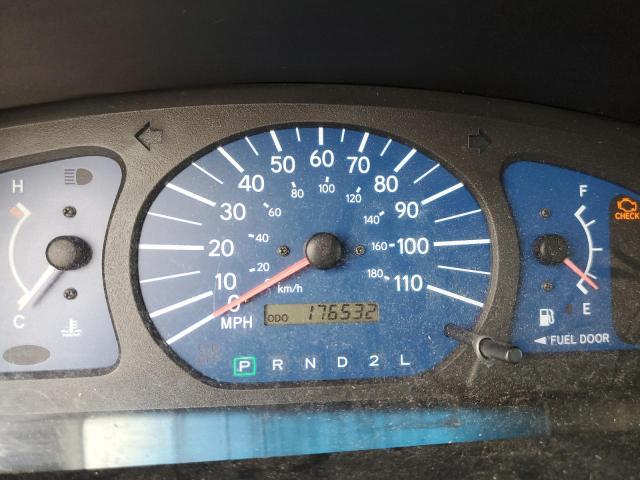 Photo 8 from auction – 2002 TOYOTA SIENNA CE with VIN 4T3ZF19C52U461086