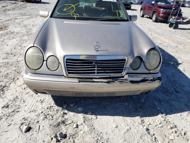 Photo 9 from auction – 1998 MERCEDES-BENZ E 320 with VIN WDBJH65F4WA596387