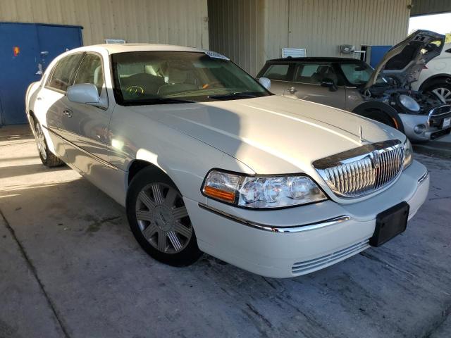 Photo 1 from auction – 2004 LINCOLN TOWN CAR U with VIN 1LNHM83W44Y638082