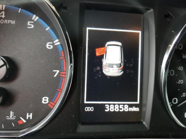 Photo 8 from auction – 2017 TOYOTA RAV4 LIMIT with VIN JTMYFREV8HJ702728