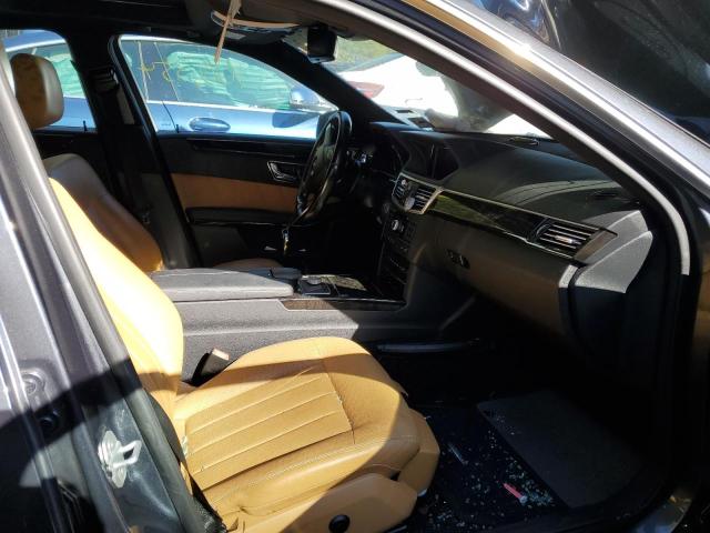 Photo 5 from auction – 2010 MERCEDES-BENZ E 550 with VIN WDDHF7CB7AA028922