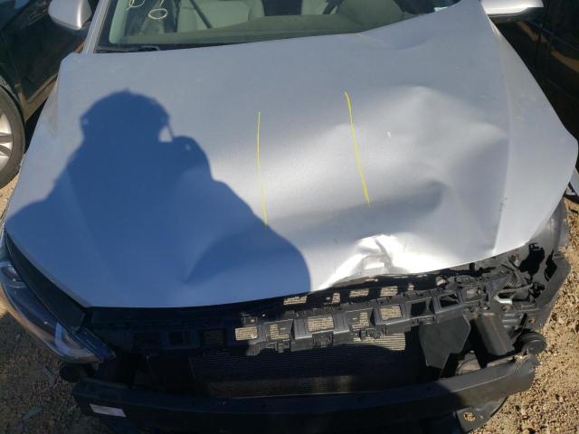 Photo 7 from auction – 2017 HYUNDAI ELANTRA SE with VIN 5NPD74LF6HH205969